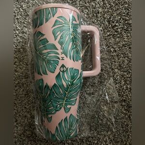 Brand new 40 oz Hyrdo jug. Monstera pattern